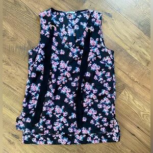 Sleeveless top floral pattern with ribbon XS Tristan